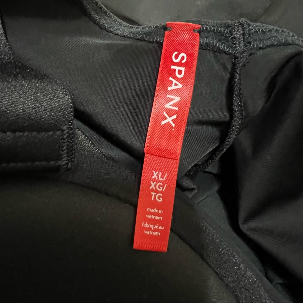 Spanx Suit Your Fancy Strapless Mid-Thigh Cupped Body Suit in Very Black Size XL - Picture 10 of 13